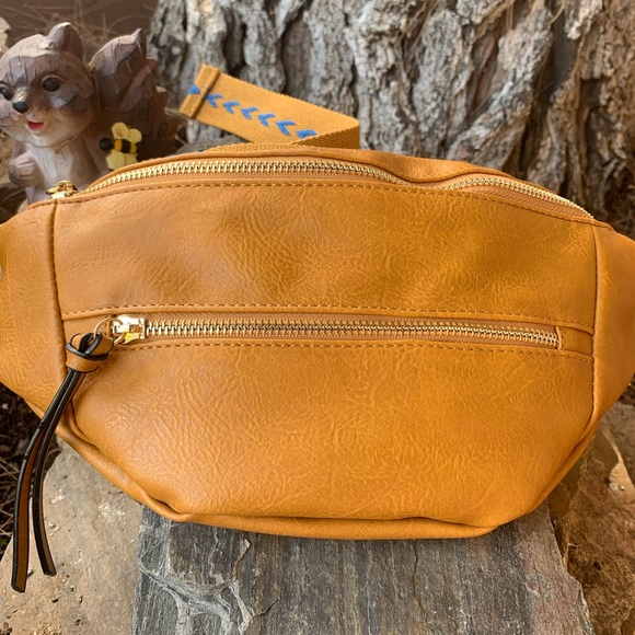 Mustard Vegan Leather Fannypack - Picture 2 of 6
